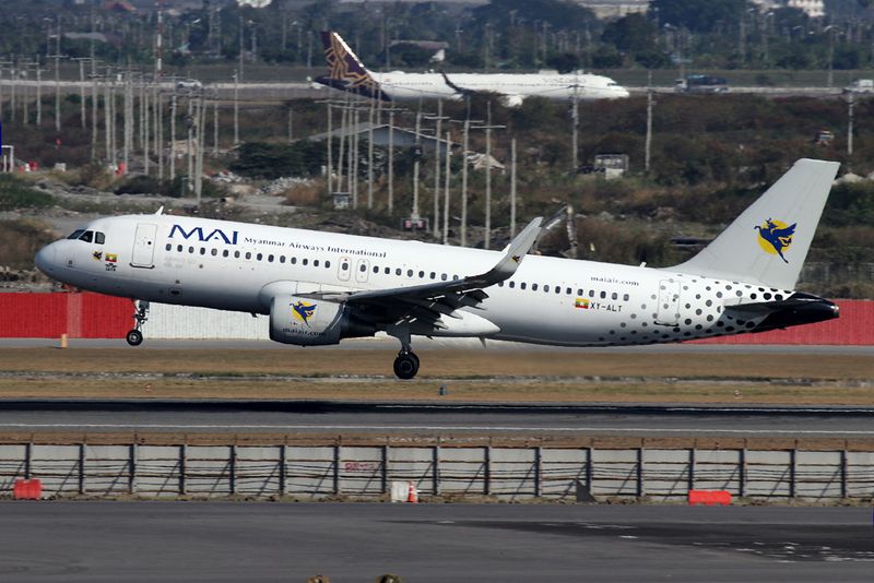 A320-200(WL) XY-ALT