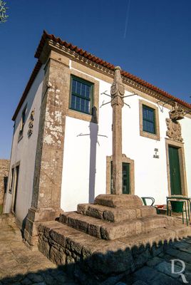  Vila Nova de Cerveira, Unio das freguesias de Vila Nova de Cerveira e Lovelhe.
 
Arquitetura poltico-administrativa e judicial, quinhentista.

Proteo: Monumento Nacional.

Cronologia: 1321, 01 Outubro - concesso de foral por D. Dinis; 1512, 20 Outubro - concesso de foral novo por D. Manuel I; 1547 - data da sua construo.

Paula No [excertos], in http://www.monumentos.gov.pt/Site/APP_PagesUser/SIPA.aspx?id=2222 