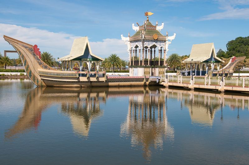 Malaysia, Singapore & Brunei (10 galleries)