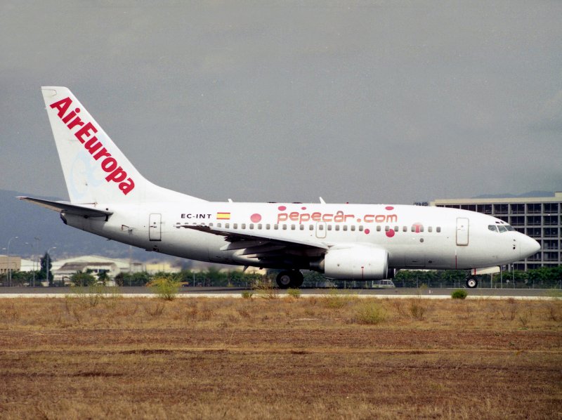 B737-600  EC-INT