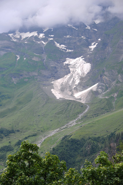 Patch of summer snow, Großes Wiesbachhorn