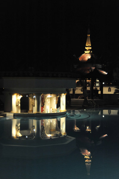 Mandalay Hill Resort Hotel pool