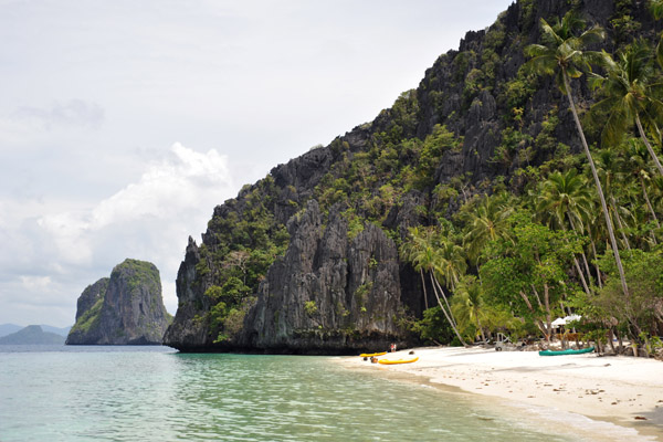 El Nido Resorts private beach at Entalula Island