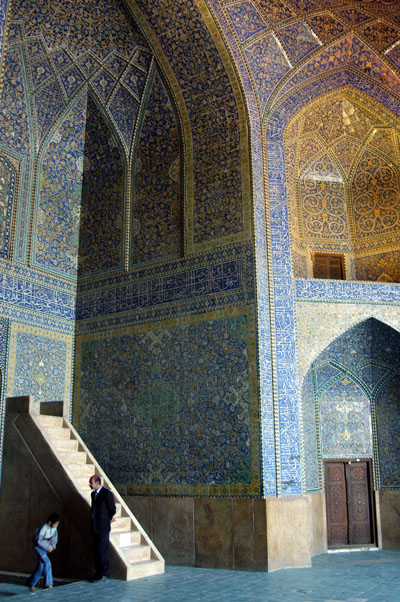 Mosque of the Madraseh-ye Chahar Bagh