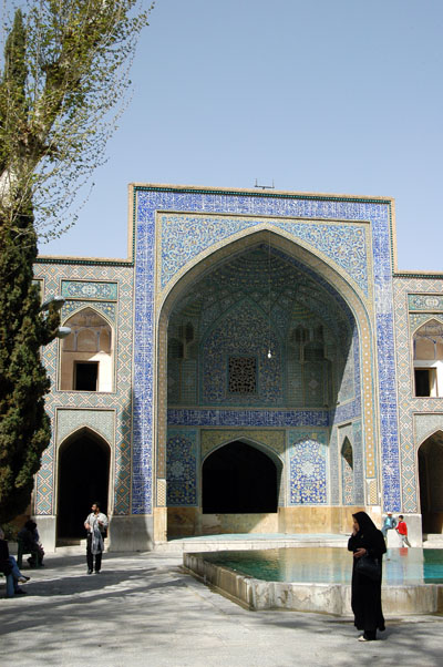 North iwan, Madraseh-ye Chahar Bagh