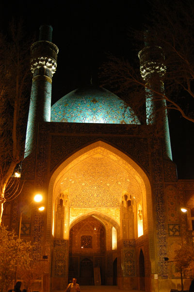 Madrasa Chahar Bagh at night
