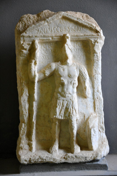Relief inscribed M IVNIVSCRISCENS (junius crescens)