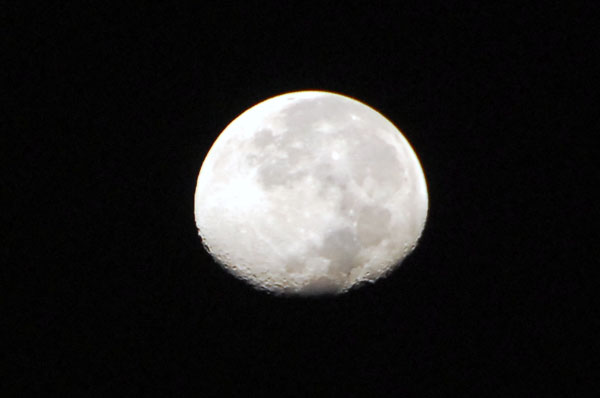 The moon on a clear night, Niger