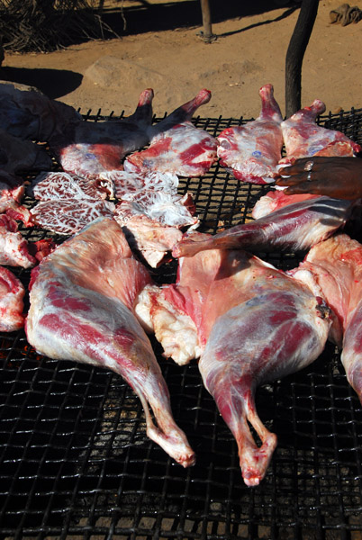 Meat on a grill, Ayorou
