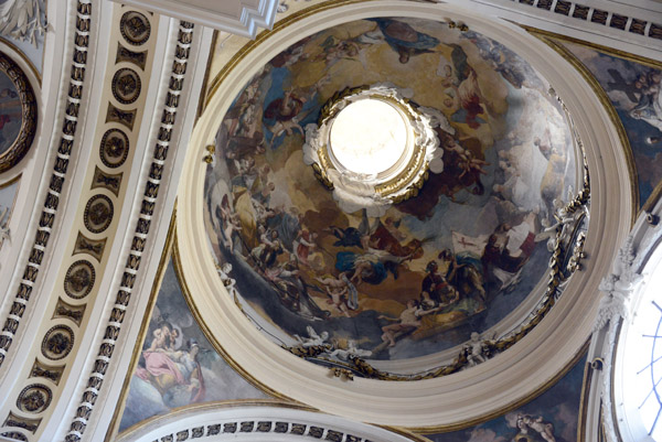 Cúpula Regina Martirum (1781), by Francisco de Goya.